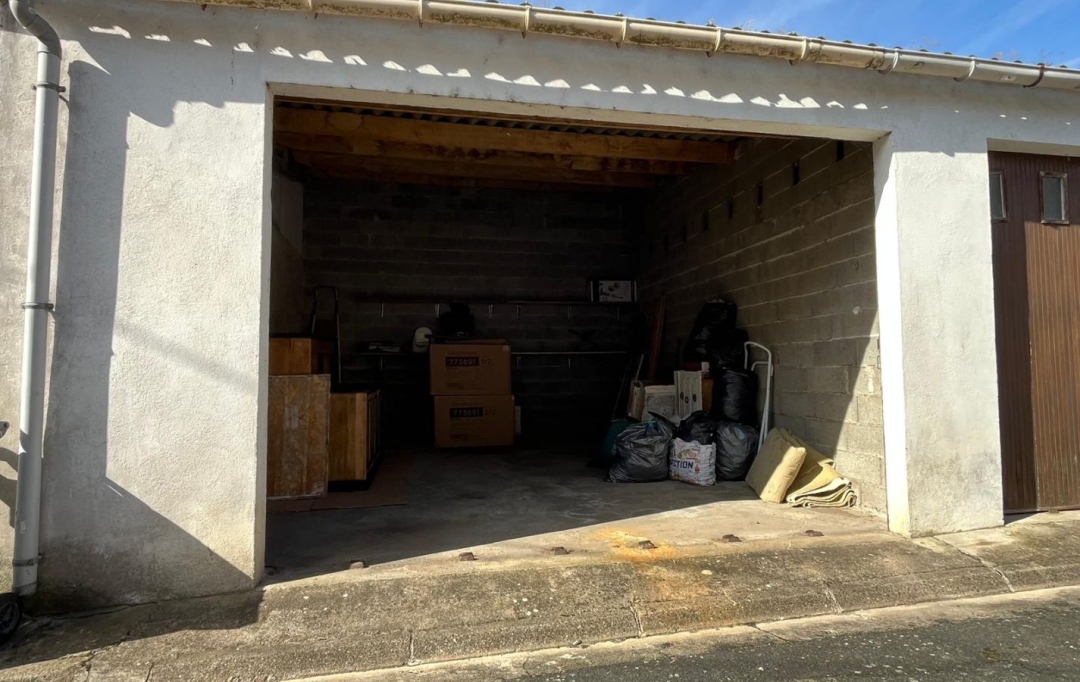 L`AUTRE AGENCE : Garage / Parking | TONNEINS (47400) | 30 m2 | 18 000 € 