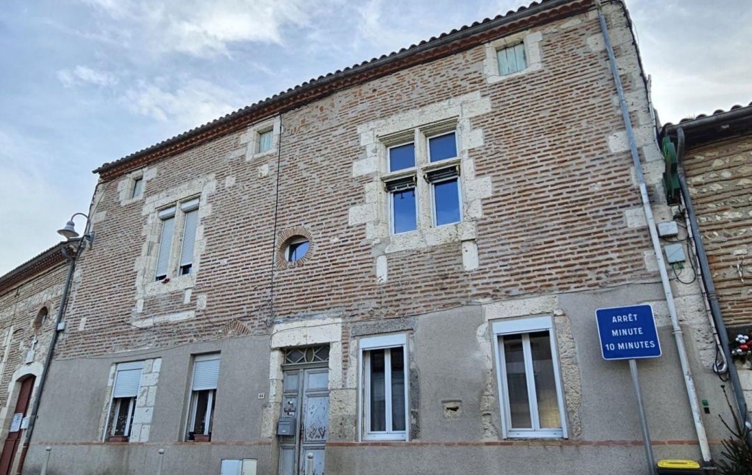 L`AUTRE AGENCE : Immeuble | LAFITTE-SUR-LOT (47320) | 381 m2 | 129 000 € 